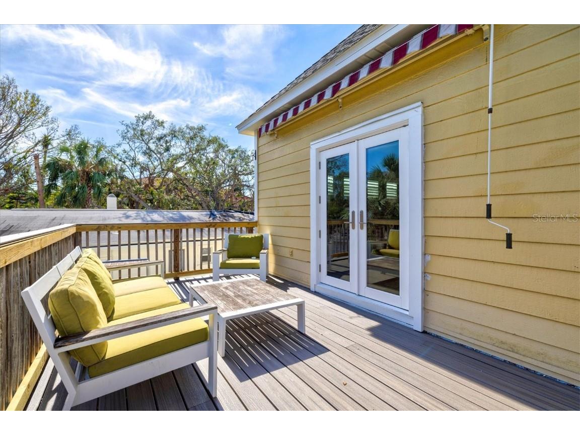 4117 Roberts Point Circle Sarasota FL 34242 A4640938 image41