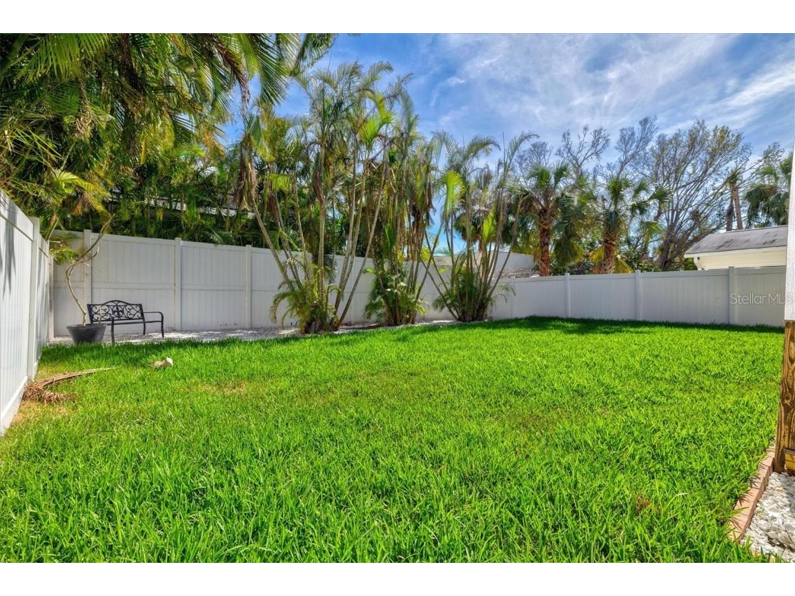 4117 Roberts Point Circle Sarasota FL 34242 A4640938 image57