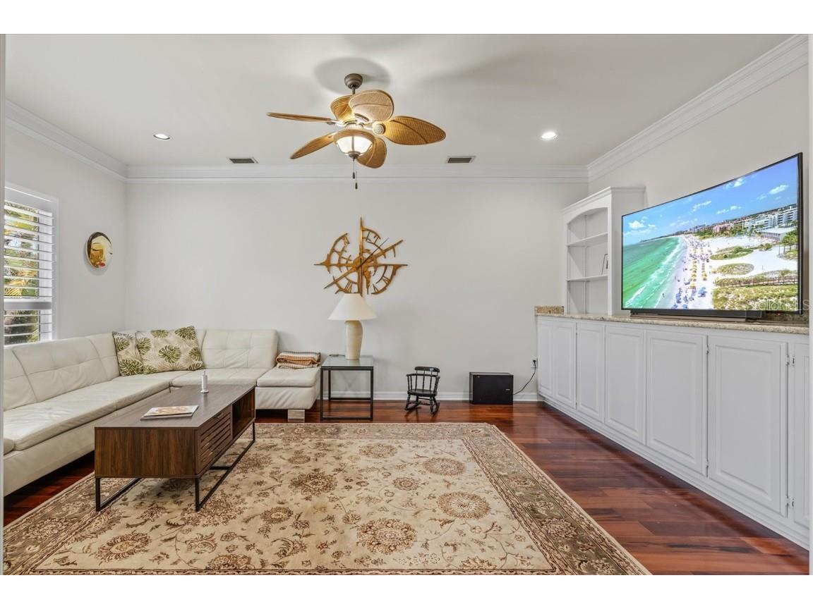 4117 Roberts Point Circle Sarasota FL 34242 A4640938 image6