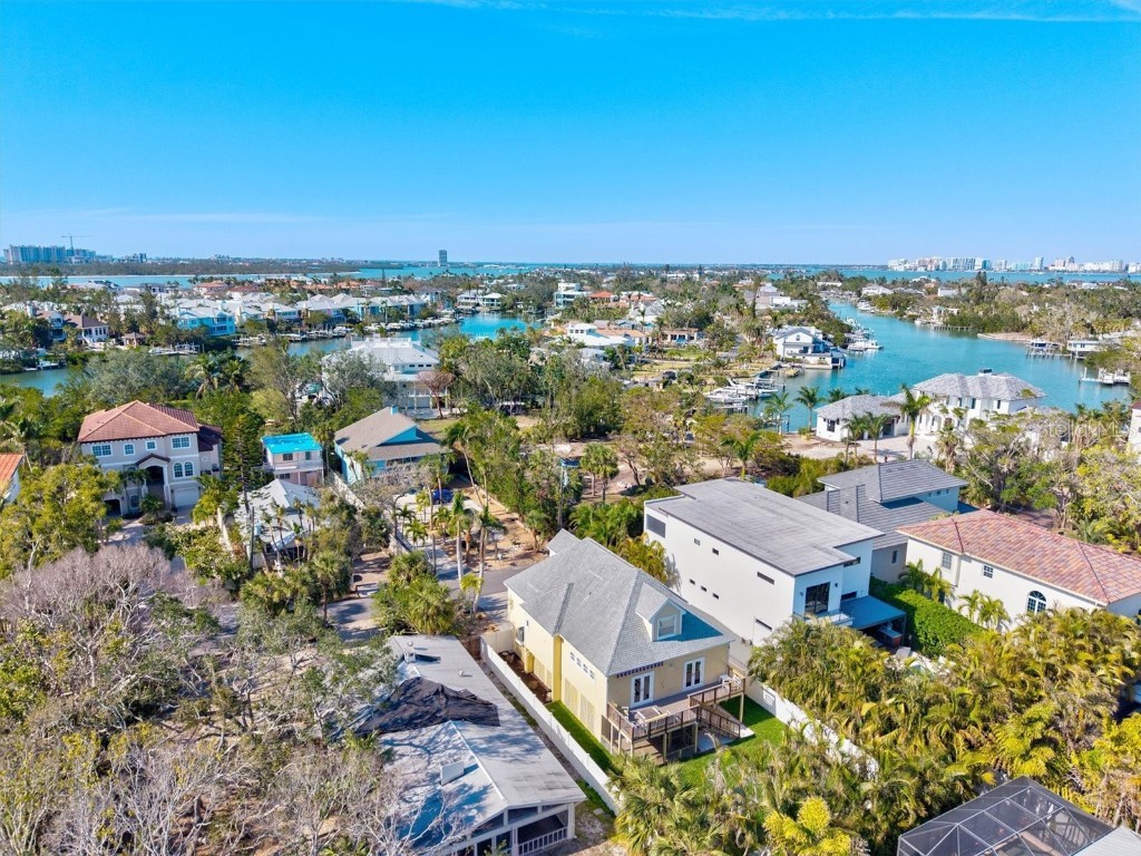 4117 Roberts Point Circle Sarasota FL 34242 A4640938 image62