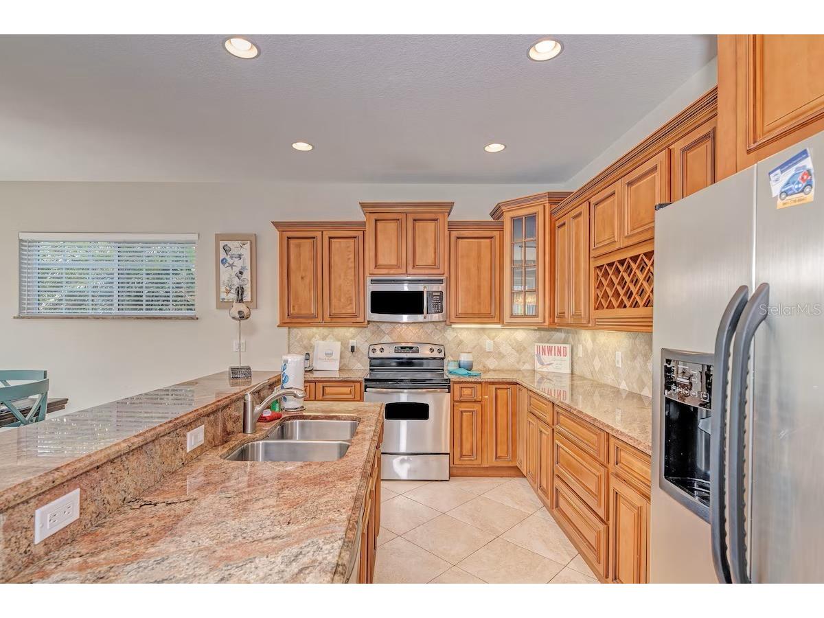 4118 5th Avenue Holmes Beach FL 34217 A4687756 image10