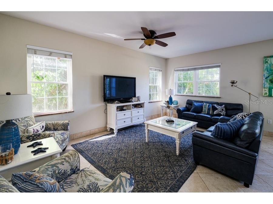4118 5th Avenue Holmes Beach FL 34217 A4687756 image13