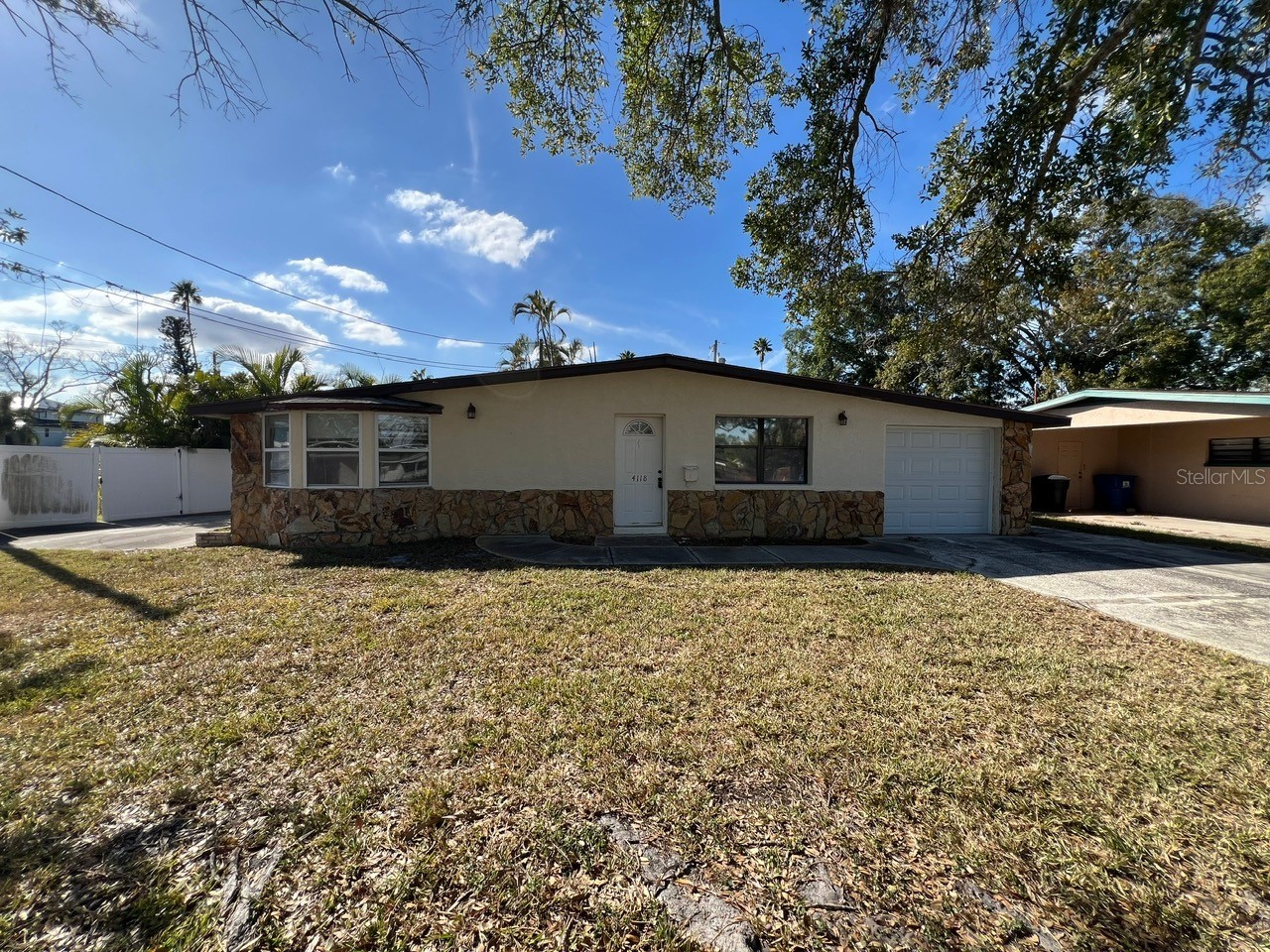 4118 Carson Street NE Saint Petersburg FL 33703 TB8467342 image1