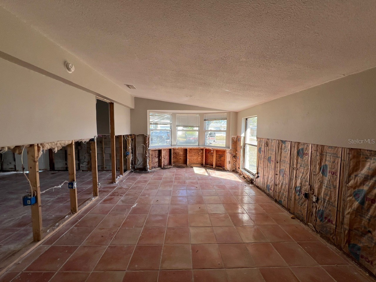 4118 Carson Street NE Saint Petersburg FL 33703 TB8467342 image3