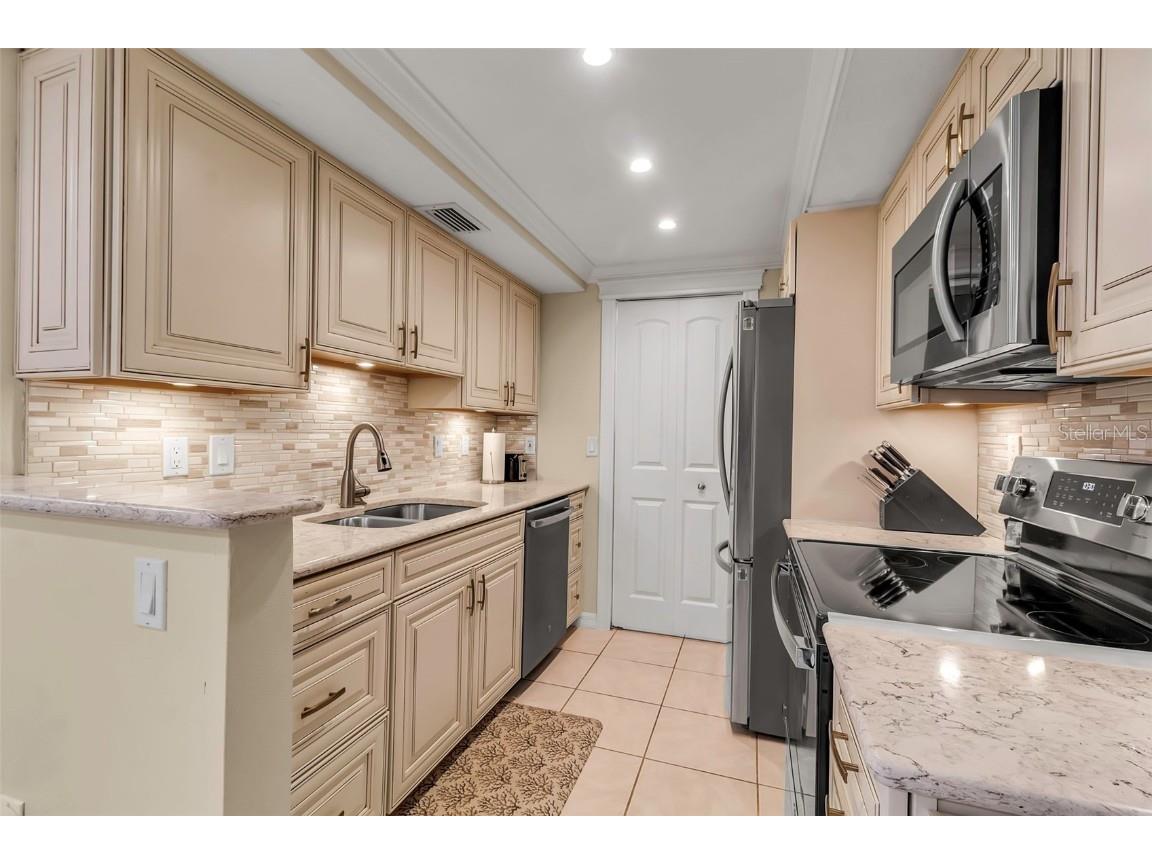 4119 61st Avenue Terrace W #105 Bradenton FL 34210 A4629800 image10