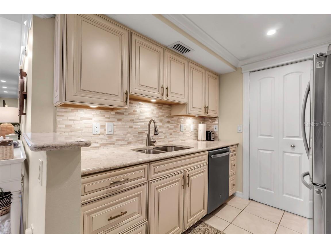 4119 61st Avenue Terrace W #105 Bradenton FL 34210 A4629800 image12