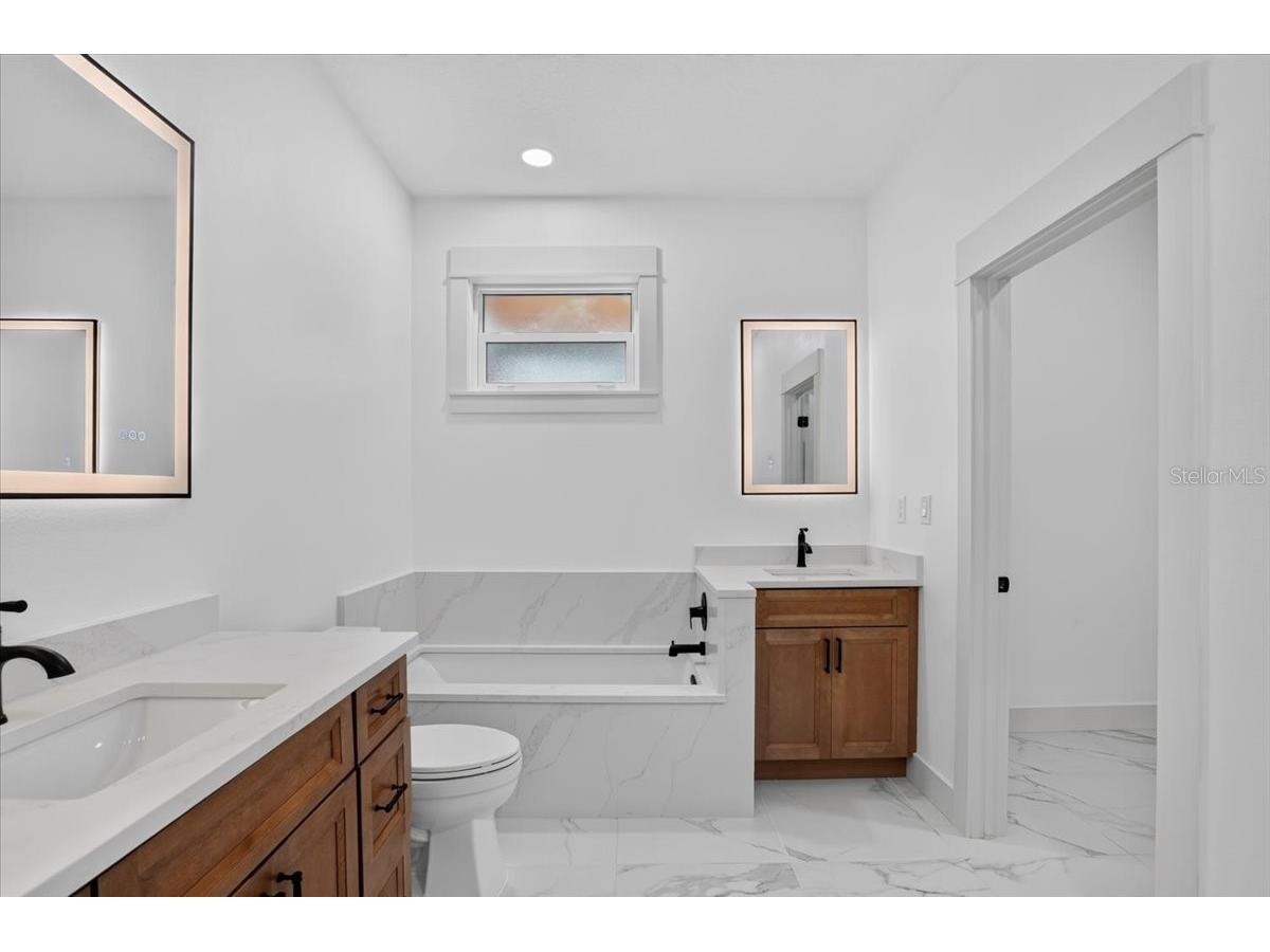 412 17th Avenue W Palmetto FL 34221 A4697674 image19