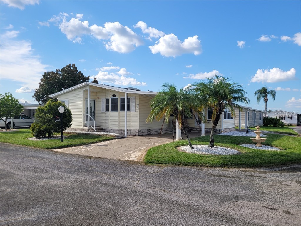 412 Dartmouth Drive Haines City FL 33844 - LAKE HENRY P4927209 image1