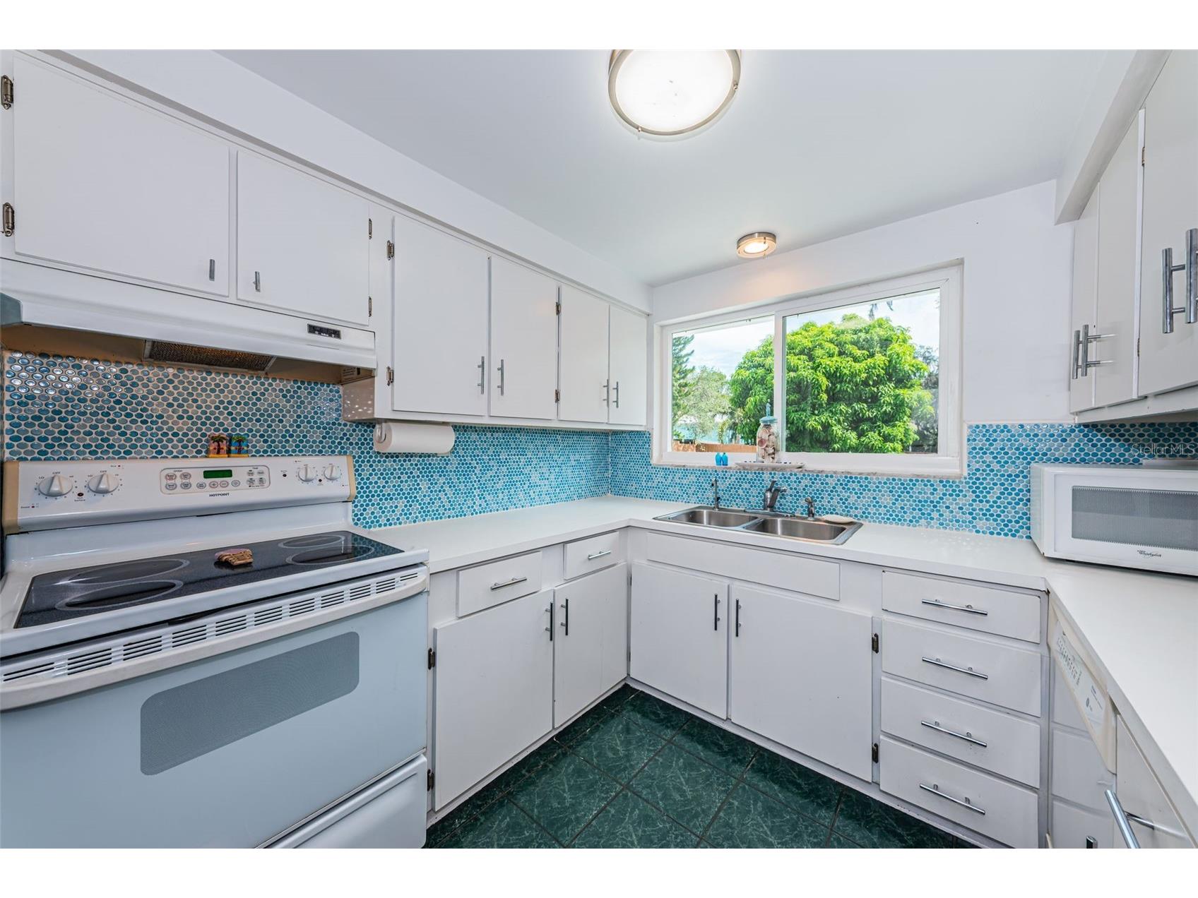 412 Pennsylvania Avenue Palm Harbor FL 34683 TB8521846 image17