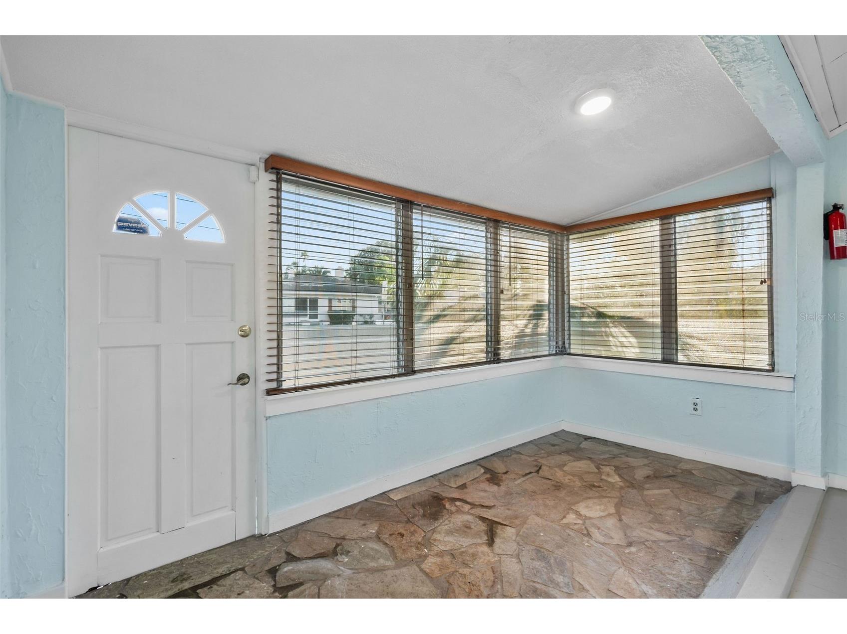 412 Pleasant Street Clearwater FL 33755 TB8499057 image14