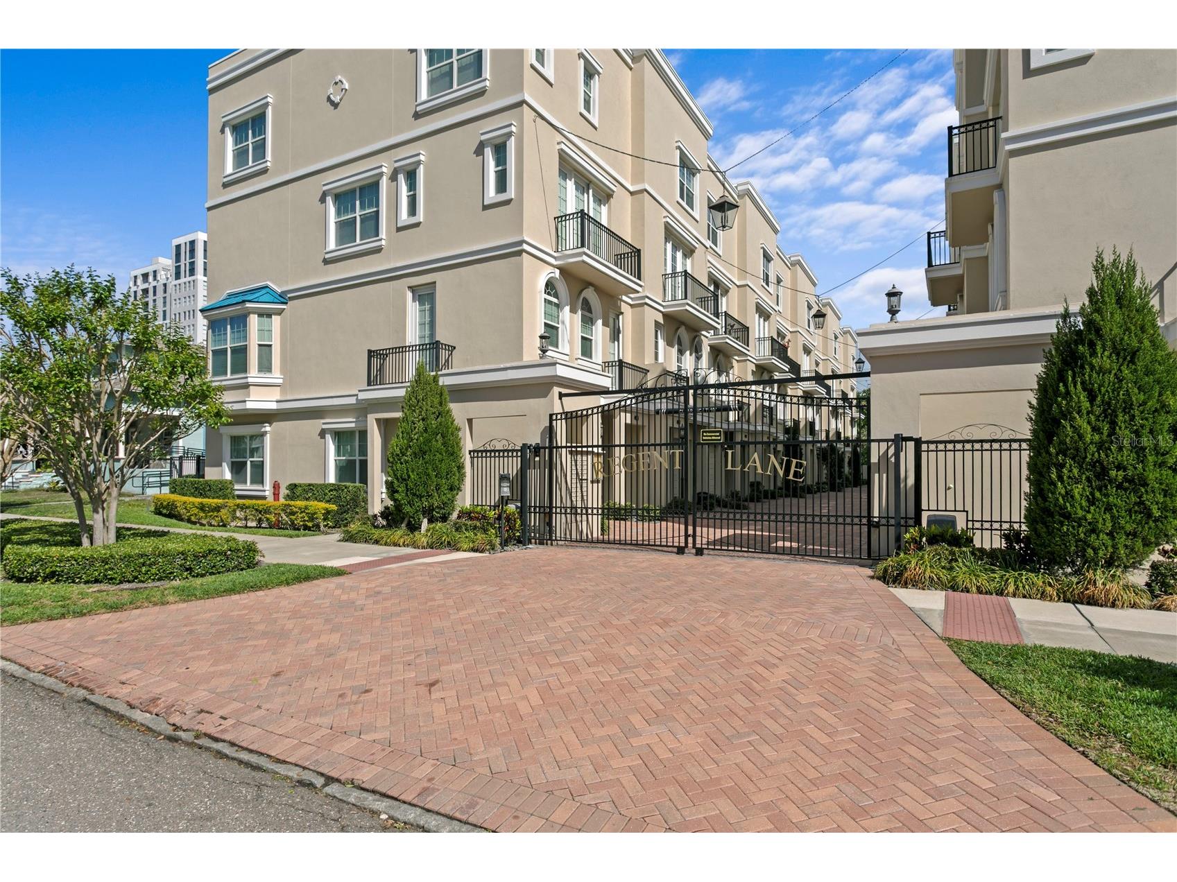 412 Regent Lane N Saint Petersburg FL 33701 TB8493338 image1