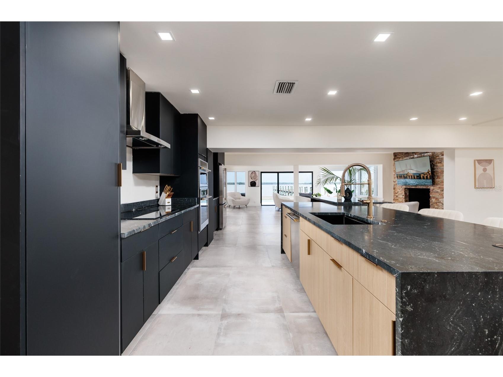 412 Shore Drive E Oldsmar FL 34677 TB8512698 image10