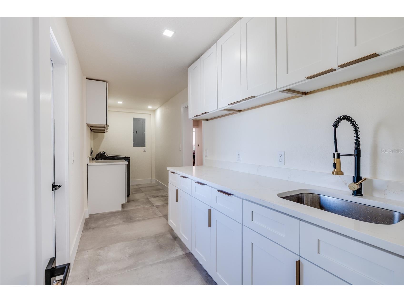 412 Shore Drive E Oldsmar FL 34677 TB8512698 image56