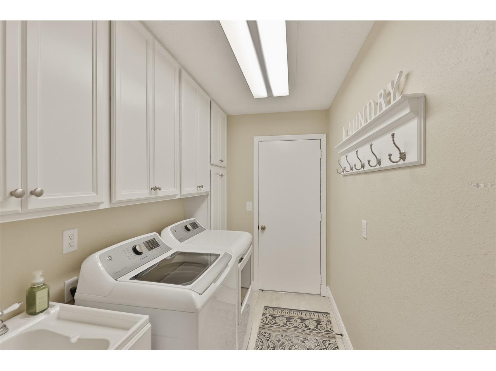 412 Stoneham Drive Sun City Center FL 33573 TB8526982 image40