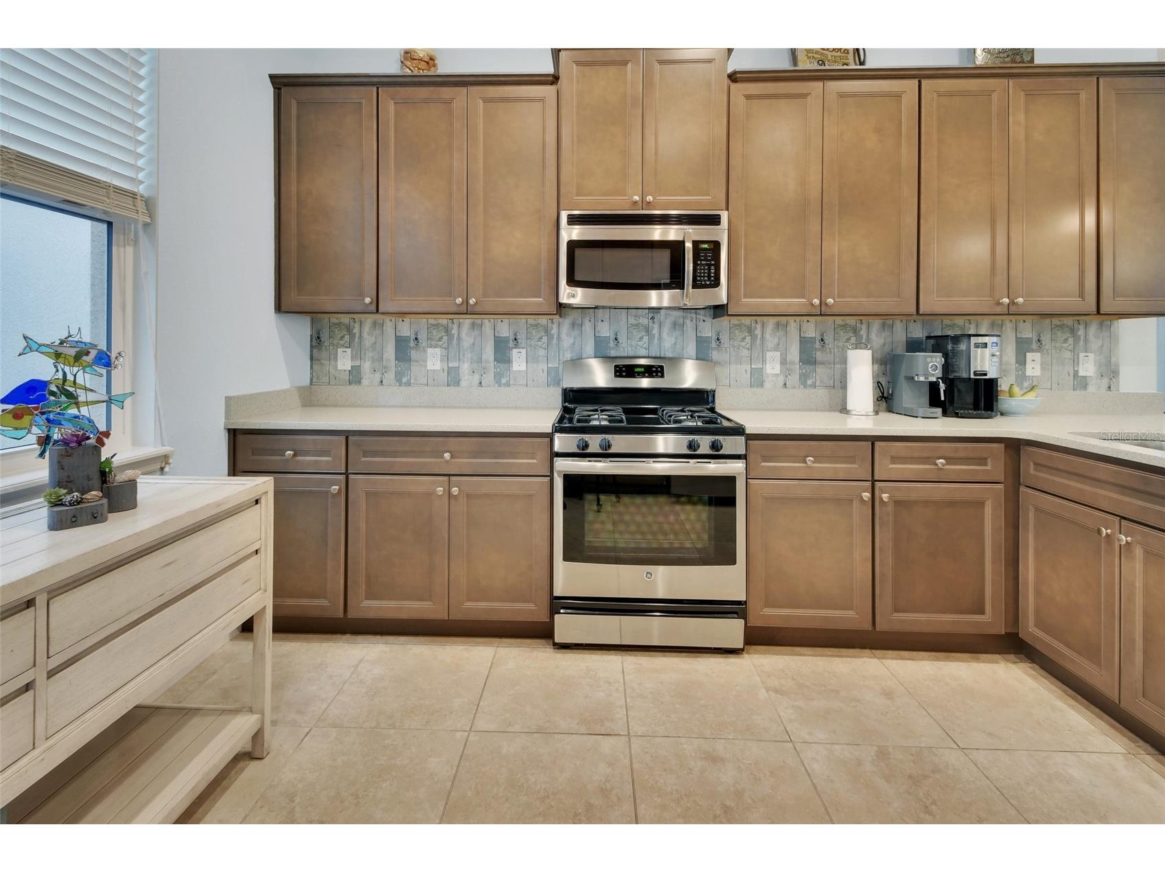 412 Tisbury Court Deland FL 32724 V4948420 image13