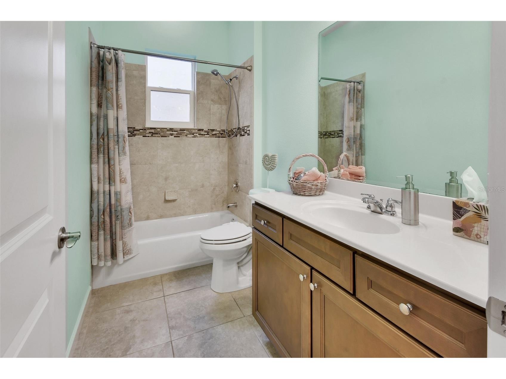 412 Tisbury Court Deland FL 32724 V4948420 image24