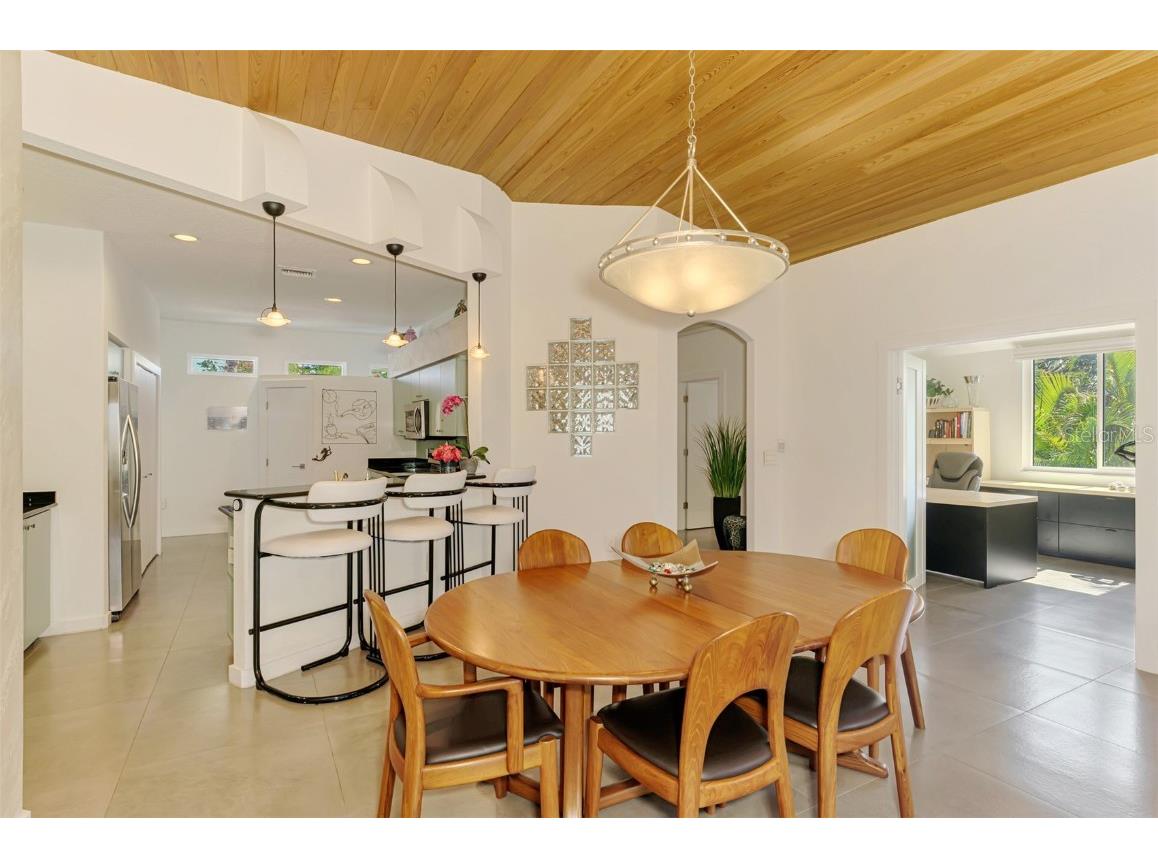 412 Treasure Boat Way Sarasota FL 34242 A4656961 image23