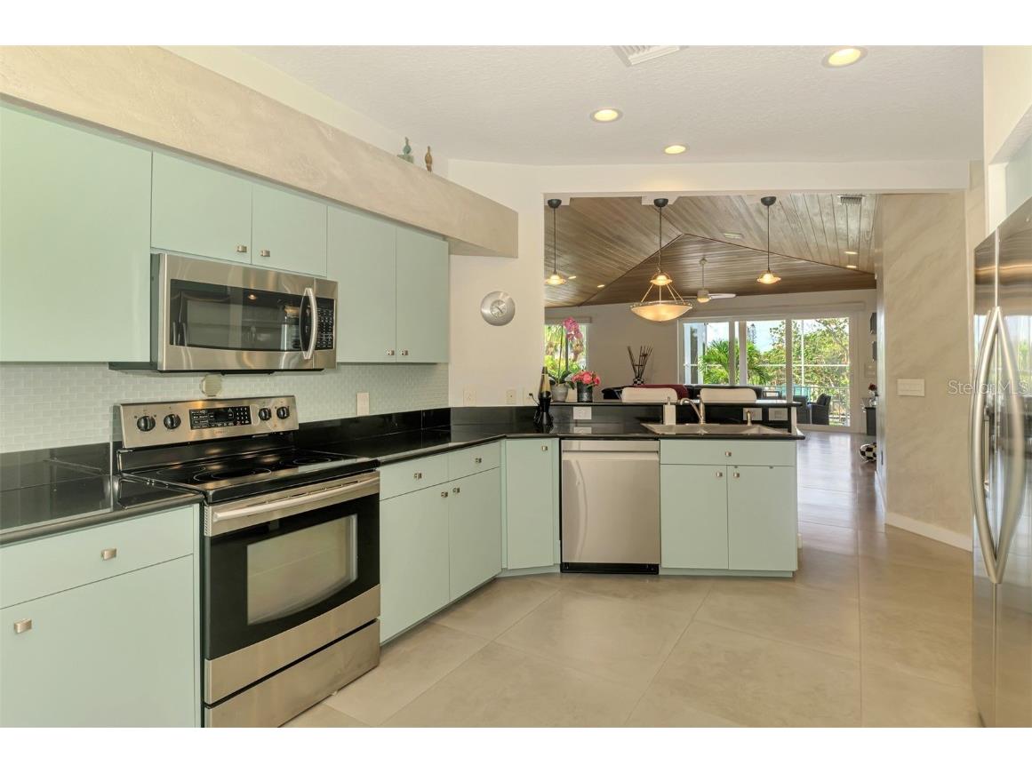 412 Treasure Boat Way Sarasota FL 34242 A4656961 image29