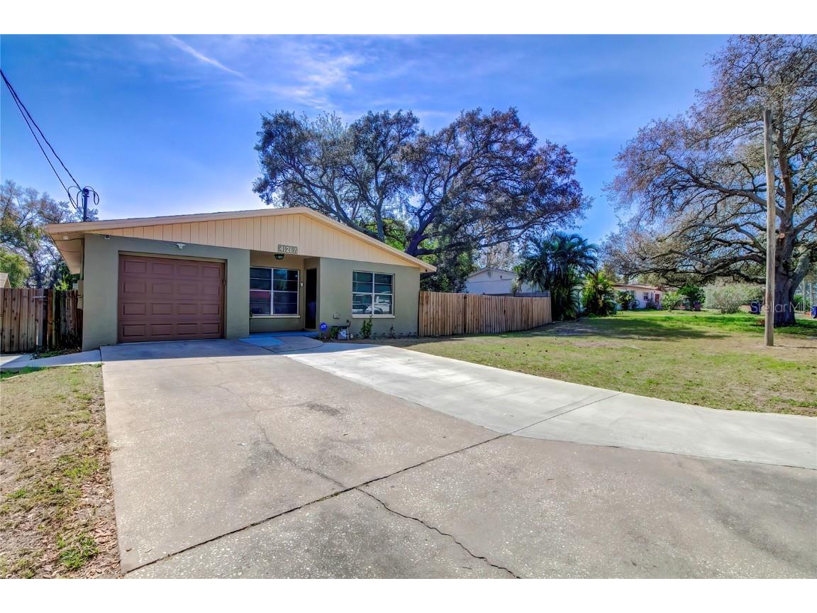 4121 E Okara Road #1/2 Tampa FL 33617 T3507801 image1