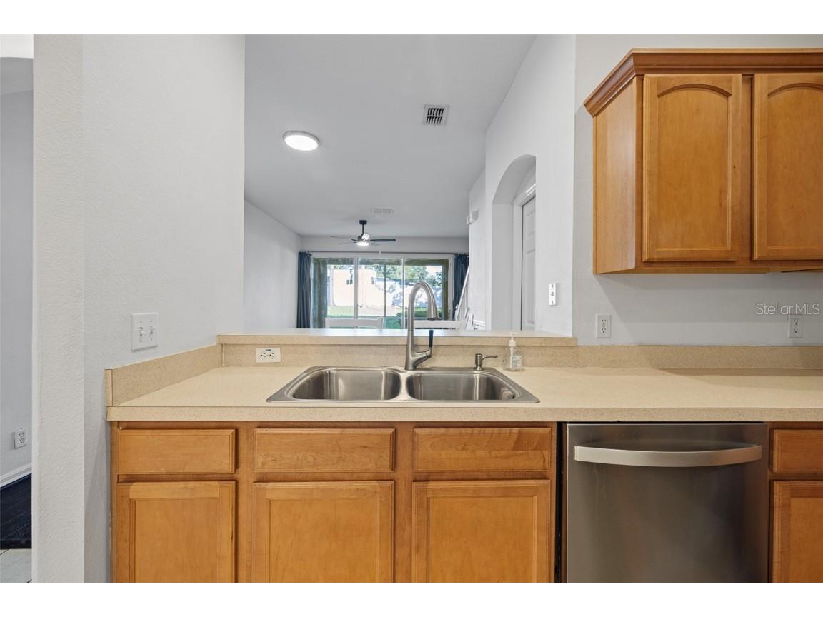 4121 Key Thatch Drive Tampa FL 33610 O6342312 image10