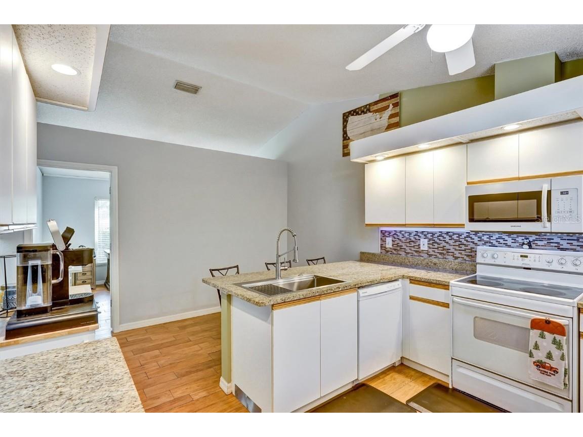 4121 Vallarta Court #3006 Sarasota FL 34233 A4659390 image24