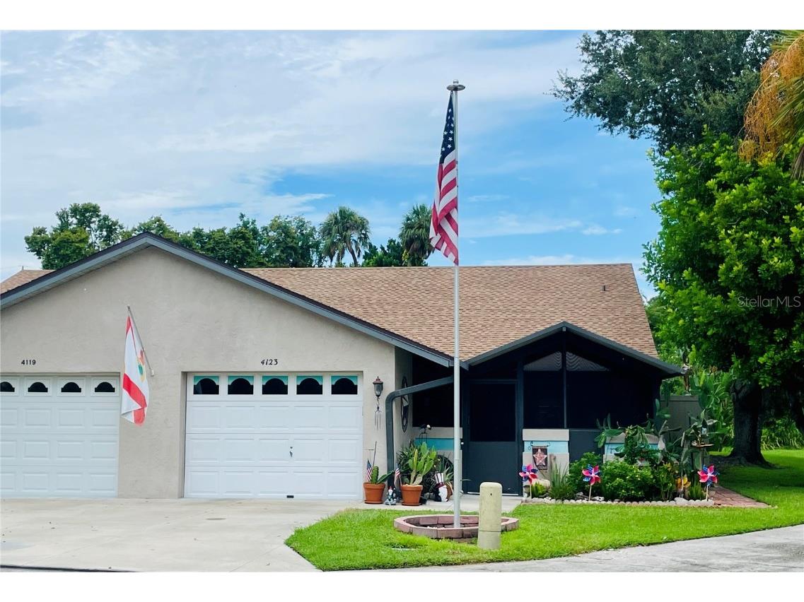 4123 3rd Avenue W Palmetto FL 34221 A4664308 image1