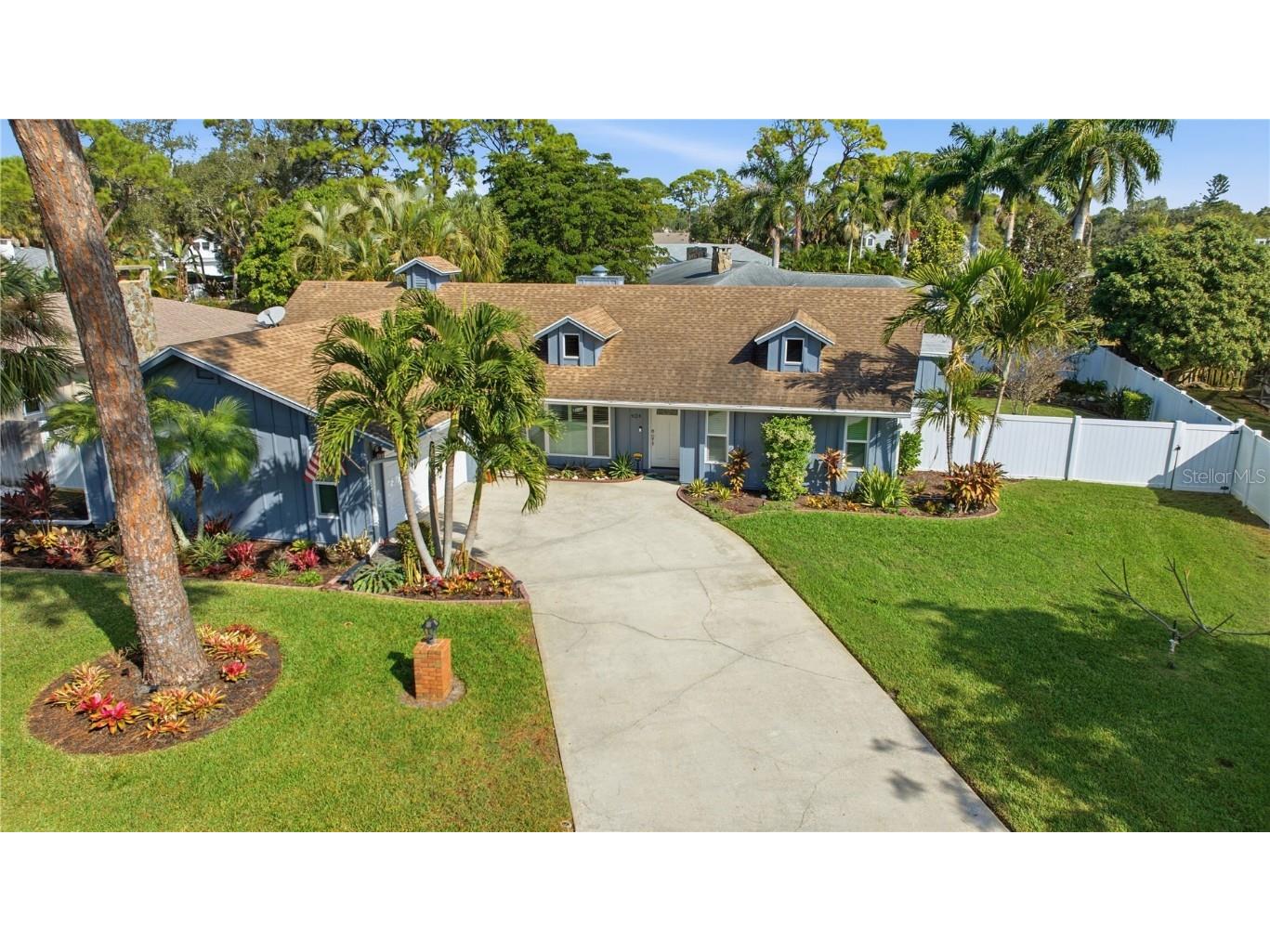 4124 Pinar Drive Bradenton FL 34210 A4673184 image1