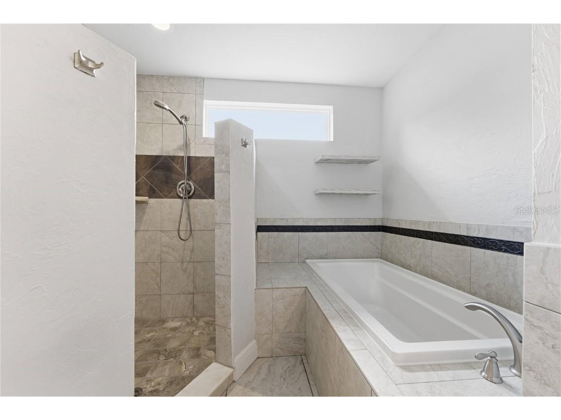 4124 Pinar Drive Bradenton FL 34210 A4673184 image32