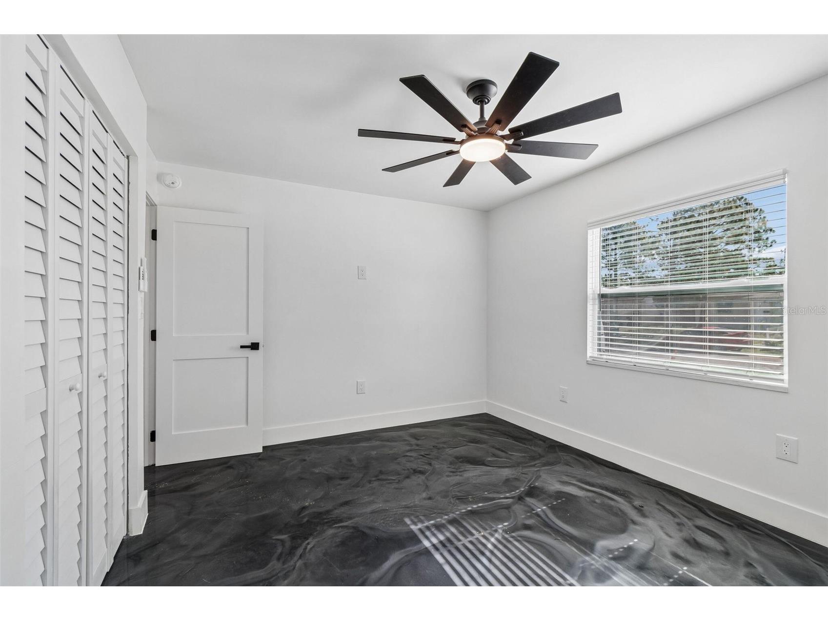 4125 Grove Saint Petersburg FL 33705 O6423685 image28