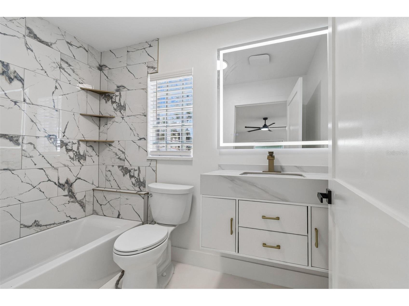 4125 Grove Saint Petersburg FL 33705 O6423685 image48
