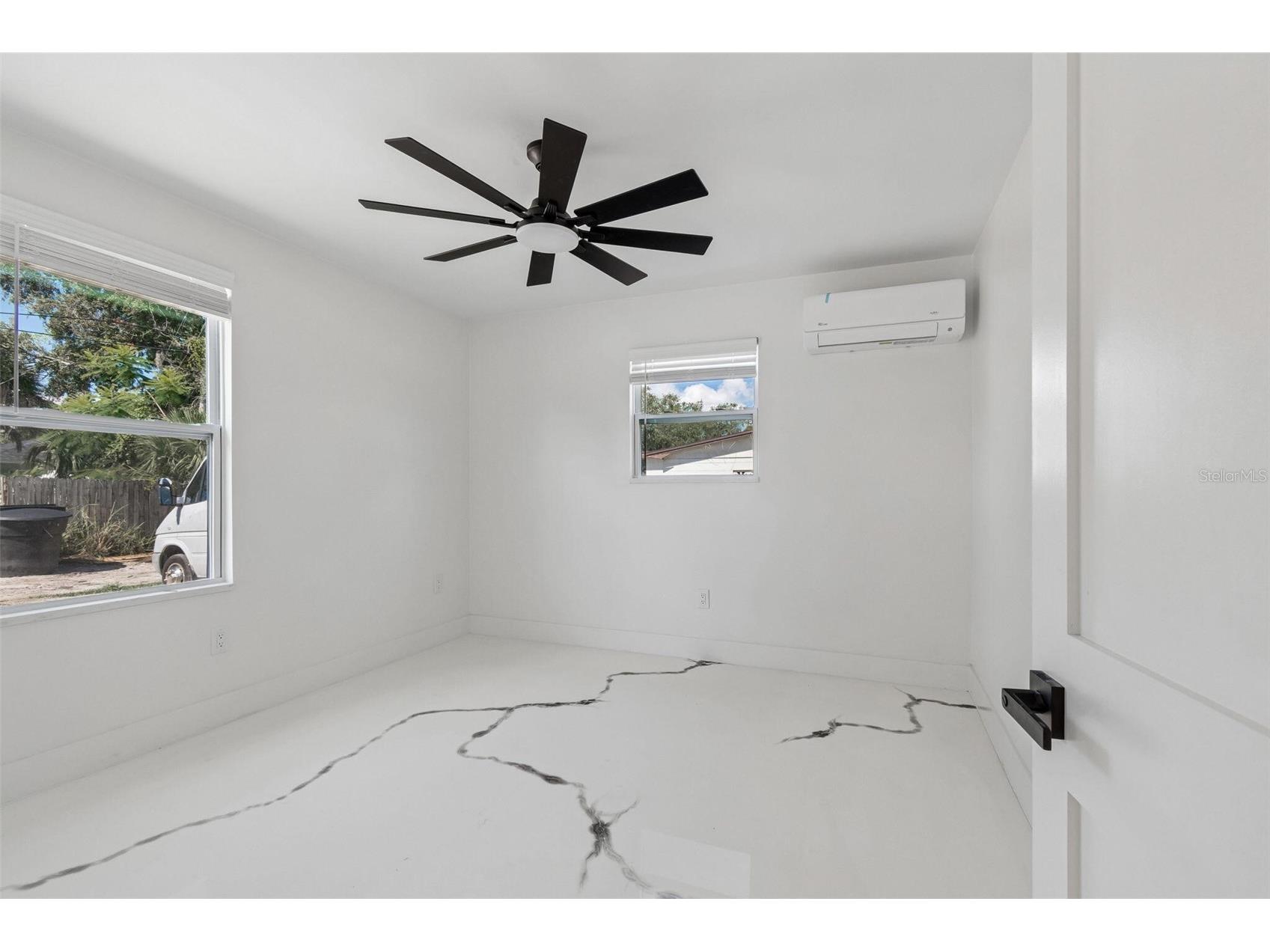 4125 Grove Saint Petersburg FL 33705 O6423685 image51