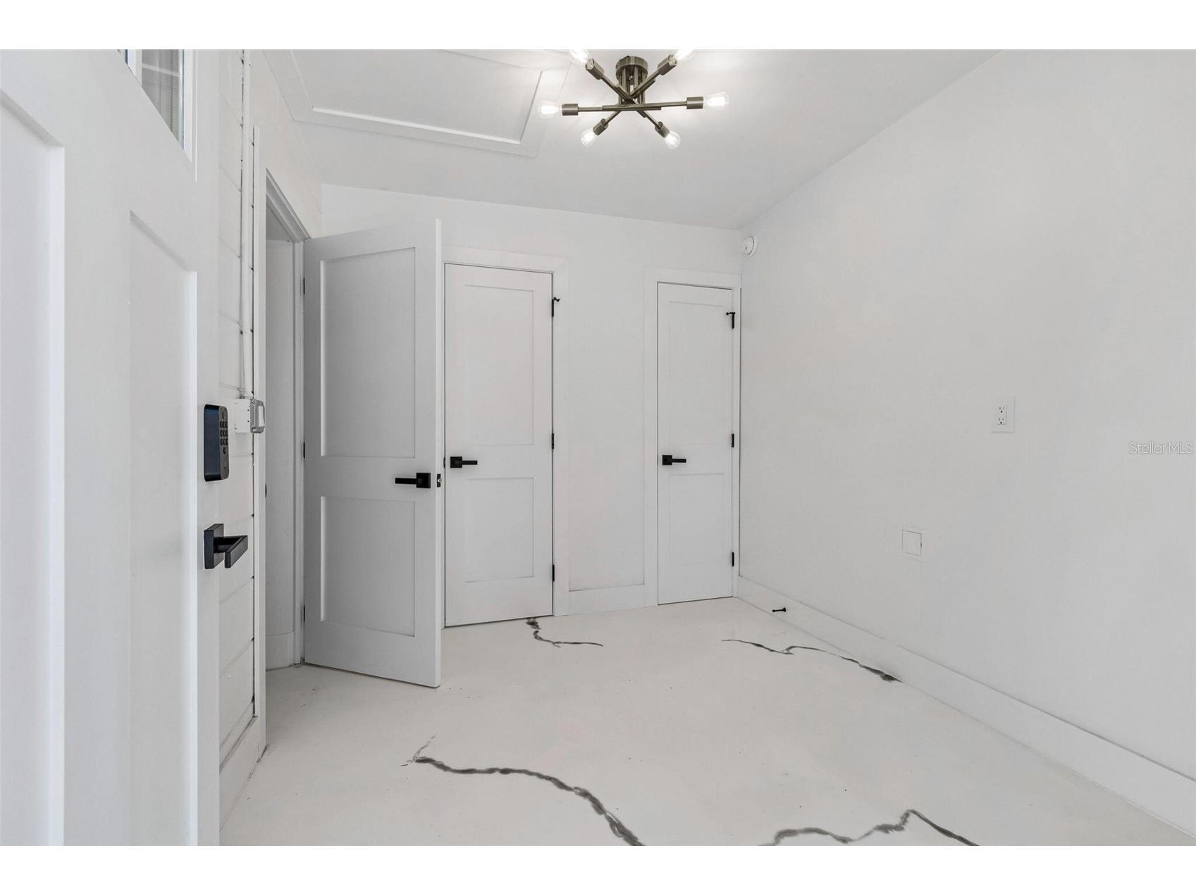 4125 Grove Saint Petersburg FL 33705 O6423685 image55