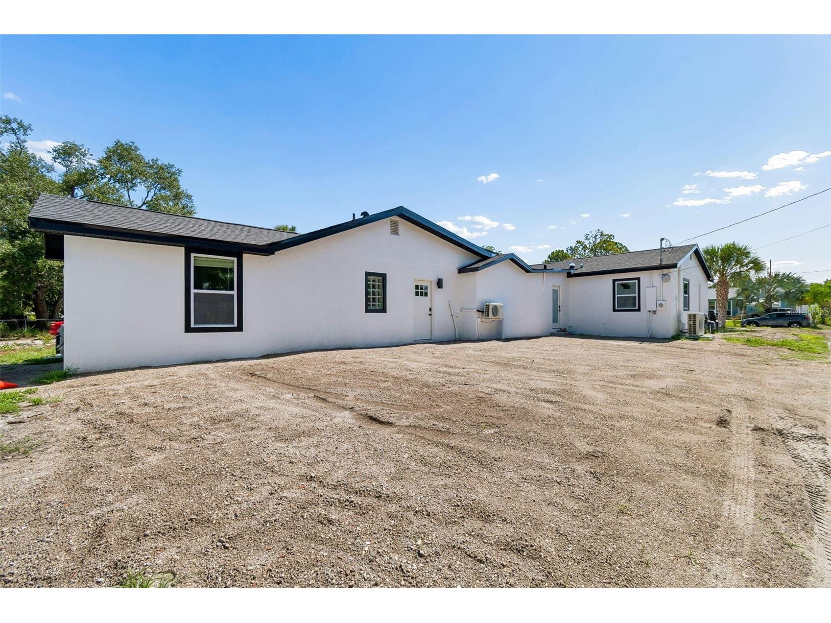 4125 Grove Saint Petersburg FL 33705 O6423685 image59