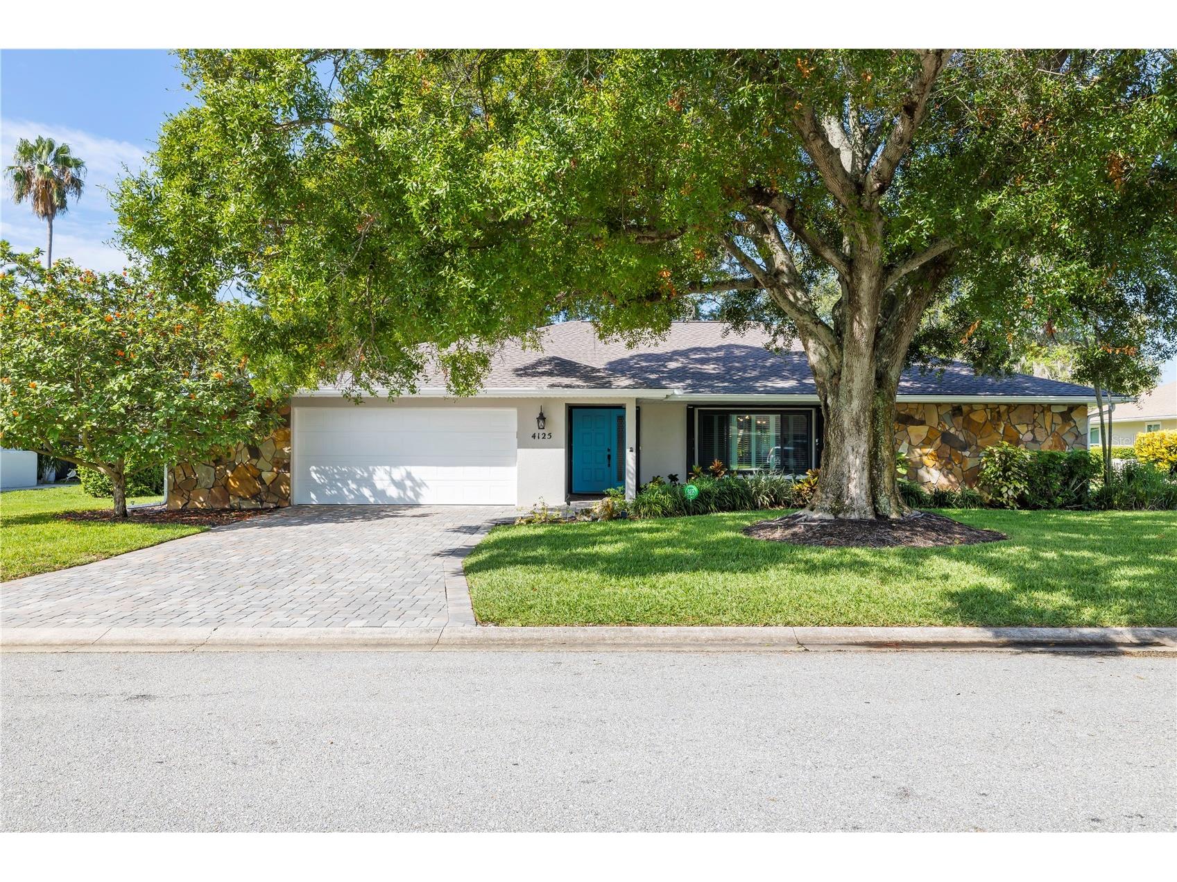 4125 Pinar Drive Bradenton FL 34210 A4690541 image1