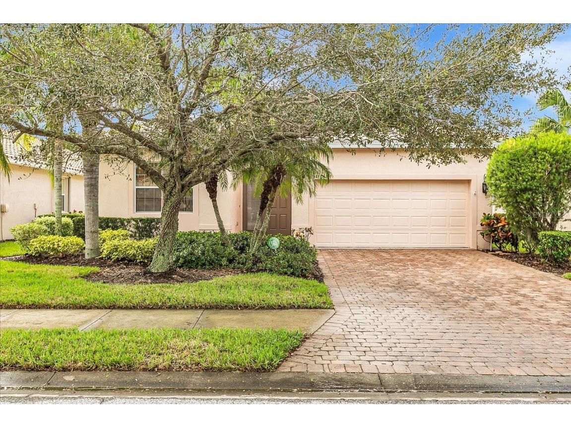 4126 63rd Terrace E Sarasota FL 34243 T3416442 image1