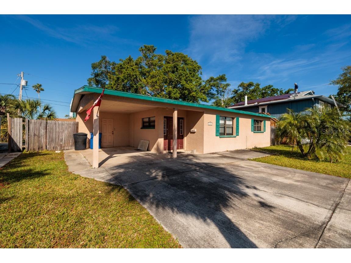 4126 Carson Street NE Saint Petersburg FL 33703 TB8370204 image1