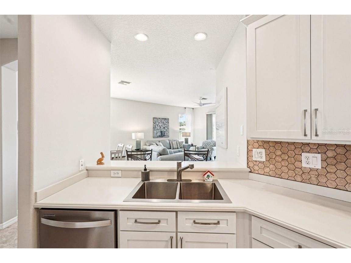 4127 Cascade Falls Drive Sarasota FL 34243 A4675487 image13