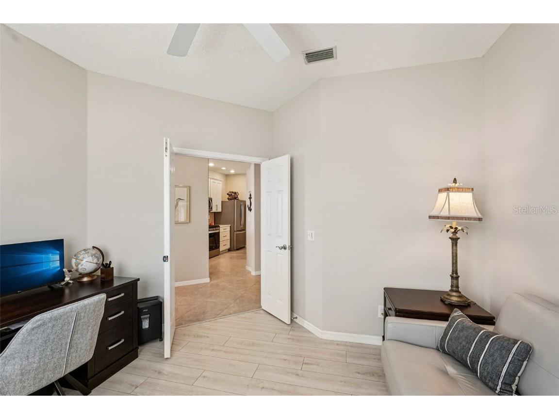 4127 Cascade Falls Drive Sarasota FL 34243 A4675487 image17