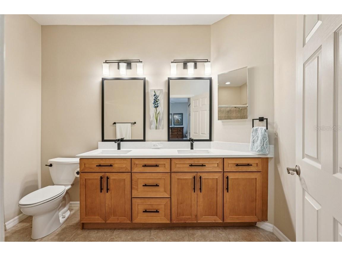 4127 Cascade Falls Drive Sarasota FL 34243 A4675487 image21