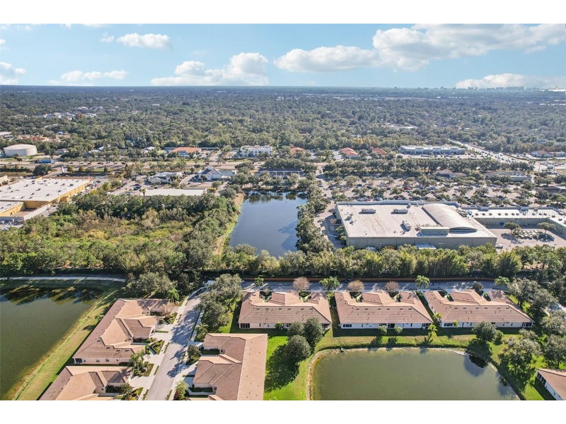 4127 Cascade Falls Drive Sarasota FL 34243 A4675487 image40