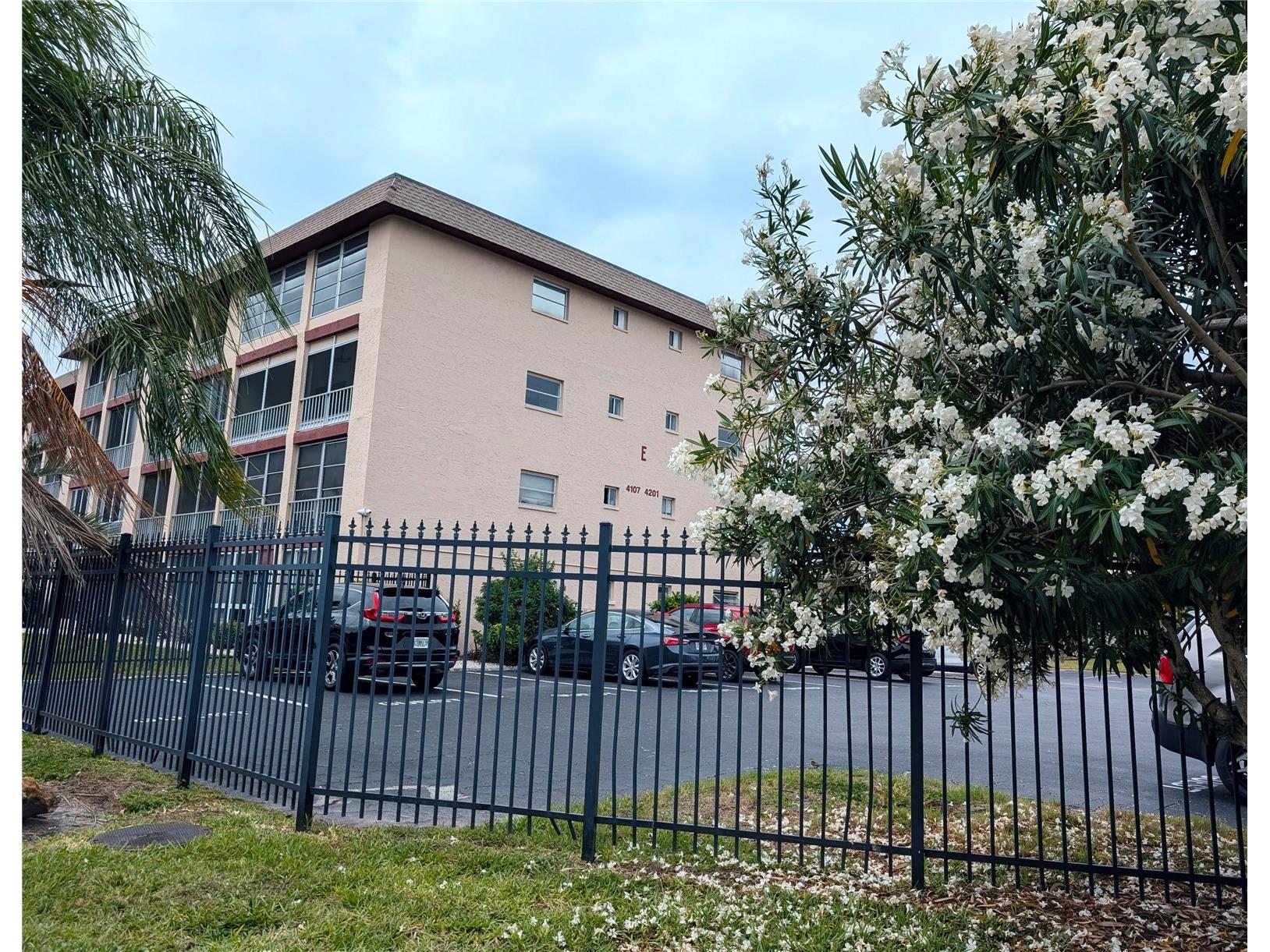 4127 Heron Way #E-111 Bradenton FL 34205 A4691857 image1