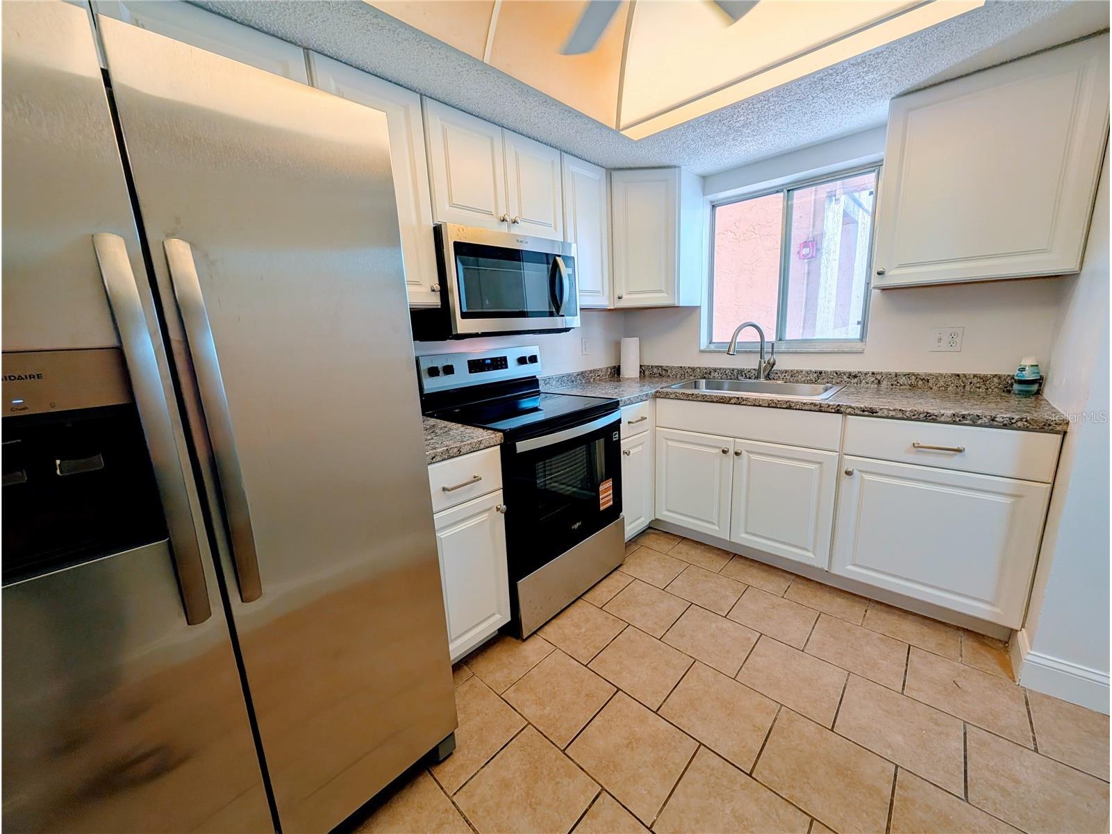 4127 Heron Way #E-111 Bradenton FL 34205 A4691857 image6