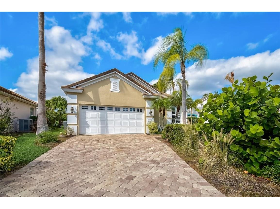 4128 Caddie Drive E Bradenton FL 34203 A4551230 image1