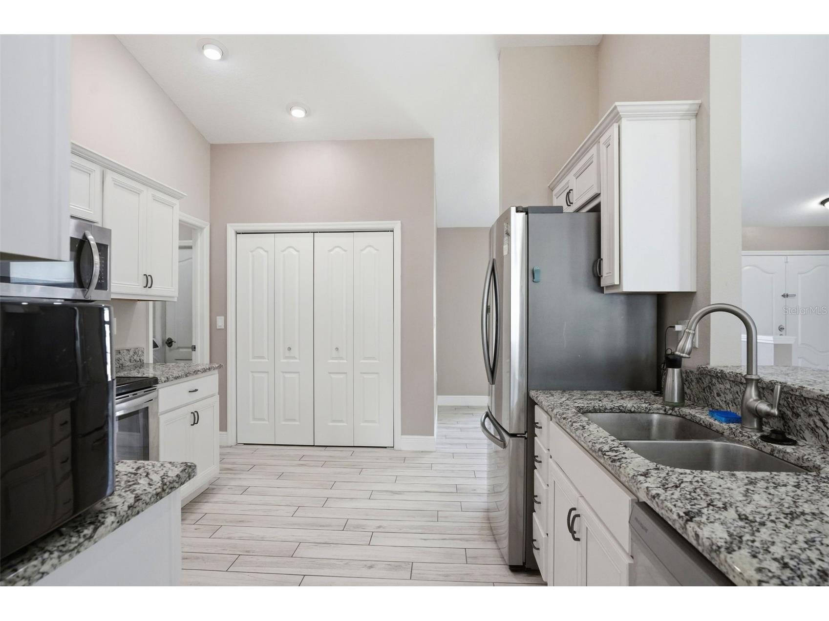 4128 Everett Avenue Spring Hill FL 34609 W7884518 image5