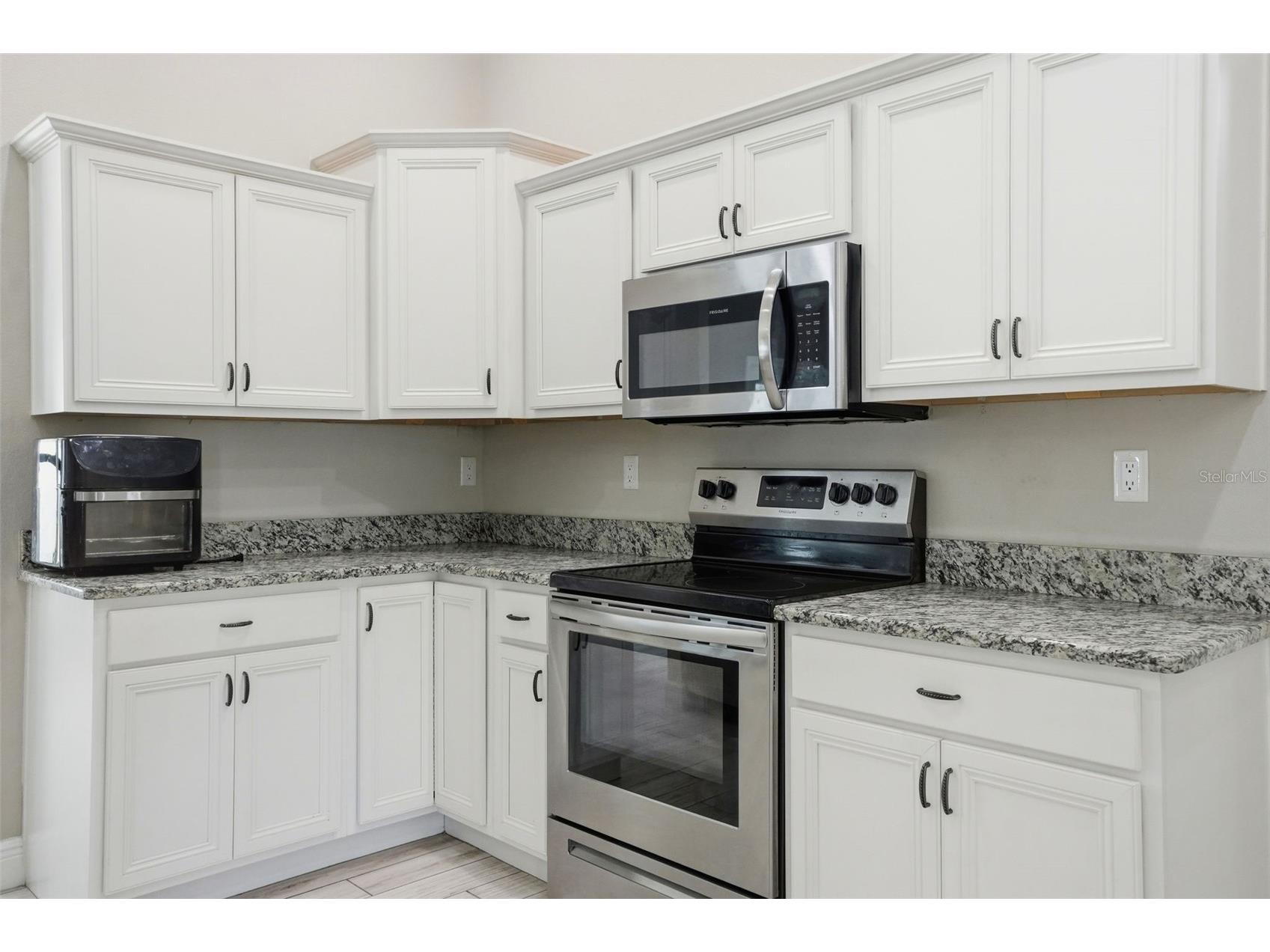 4128 Everett Avenue Spring Hill FL 34609 W7884518 image9