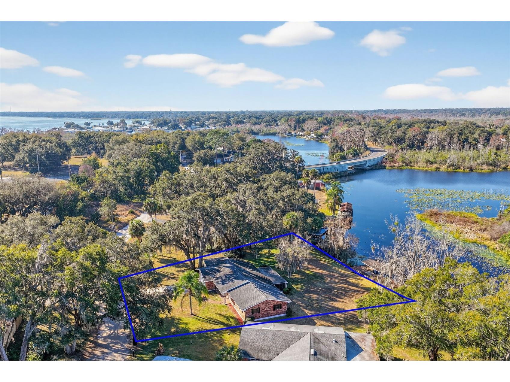4128 Harry Drive Fruitland Park FL 34731 - LAKE GRIFFIN/DEAD RIVER G5107385 image1