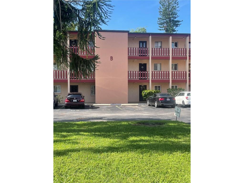 4128 Heron Way #B114 Bradenton FL 34205 A4621213 image1