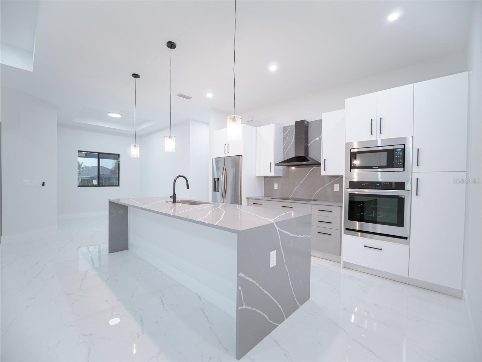 4129 Flamingo Boulevard Port Charlotte FL 33948 - ROSE ARBOR WATERWAY C7521375 image16