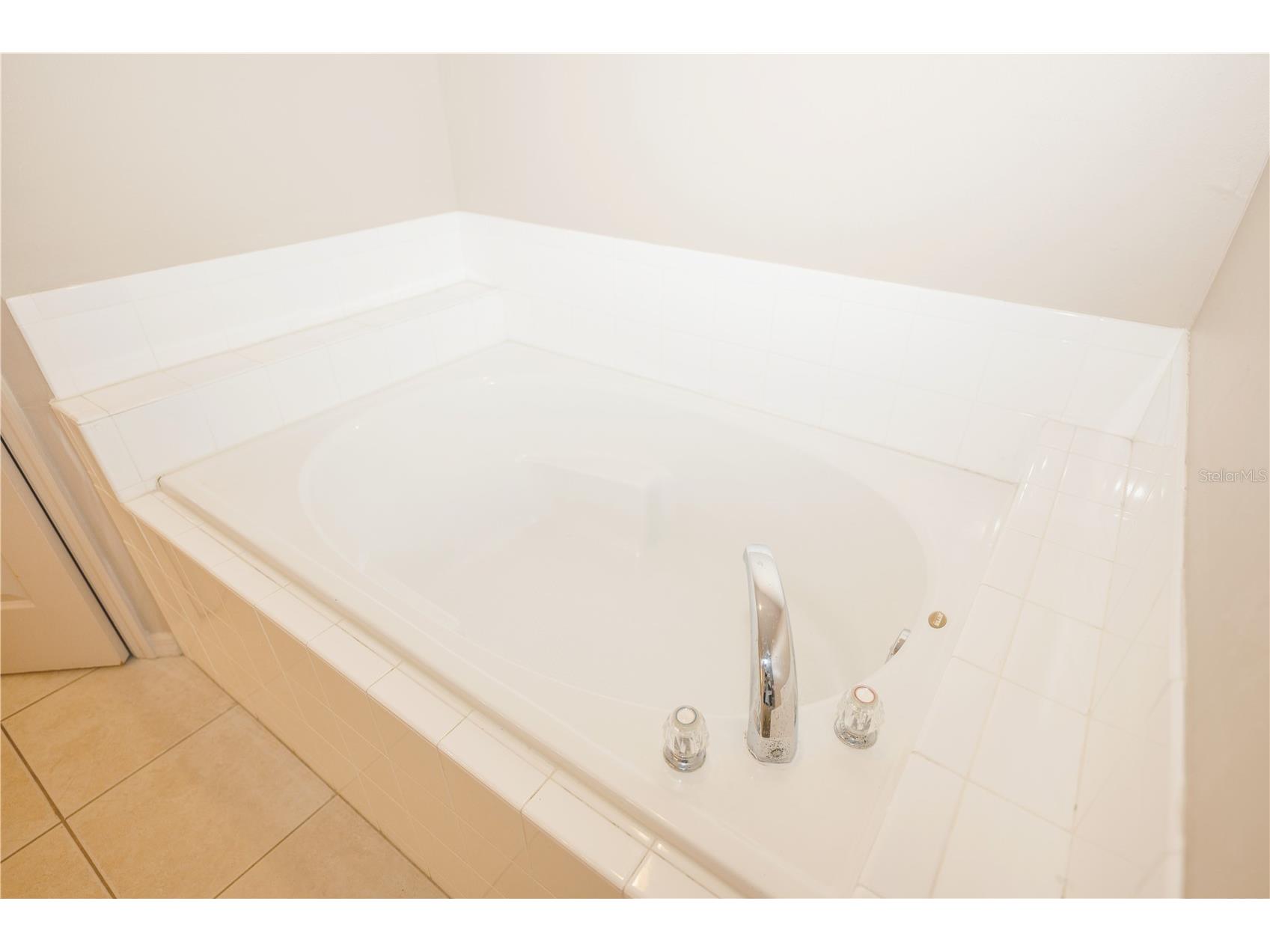 4129 NE 19th Place Cape Coral FL 33909 O6398018 image8