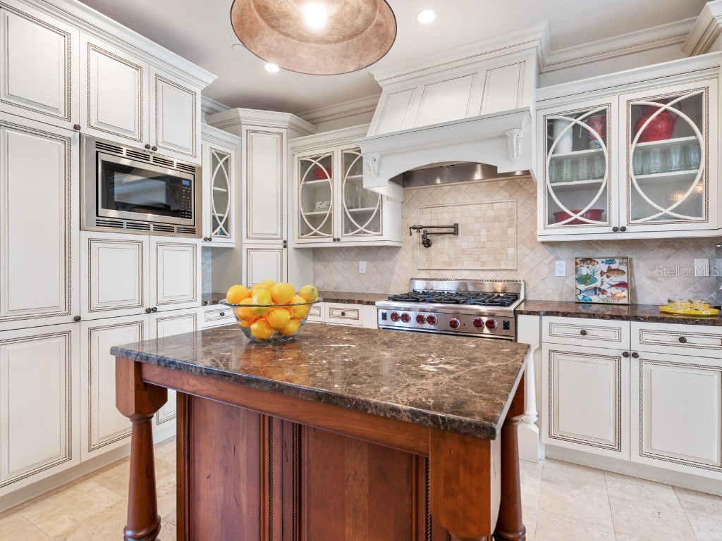 4129 Roberts Point Circle Sarasota FL 34242 A4642942 image17